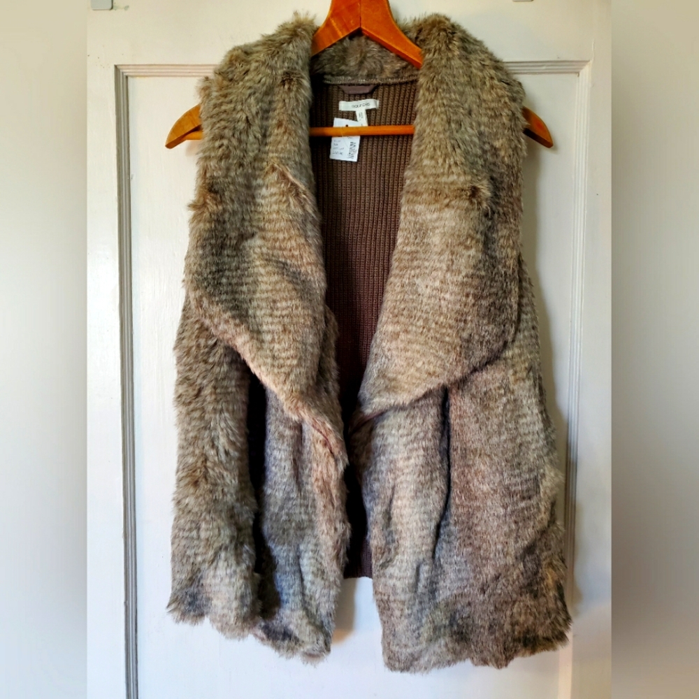🌟Winter Must Have🌟💖Faux Fur Vest Sweater💕